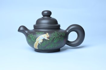 紫砂壶图片：美壶特惠 手工手制紫砂壶特好青灰泥松鼠壶 茶壶 茶具 单壶 - 宜兴紫砂壶网