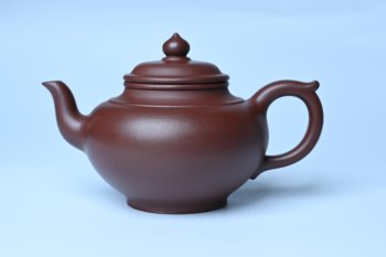 紫砂壶图片：潜力股周小培老师 4号井深井红皮龙全手工笑樱壶 养后特润 期待与您结缘 - 宜兴紫砂壶网