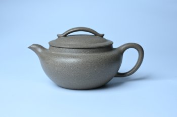 紫砂壶图片：美壶特惠 特好芝麻绿泥云帆紫砂壶 茶人醉爱 - 宜兴紫砂壶网