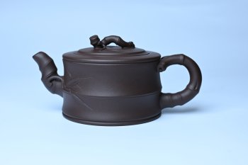 紫砂壶图片：美壶特惠 精致老紫泥可心竹段壶 茶人醉爱 - 宜兴紫砂壶网