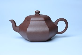 紫砂壶图片：美壶特惠 朱老师全手工六方君德壶 茶人醉爱 - 宜兴紫砂壶网