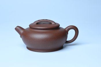 紫砂壶图片：美壶特惠 特好老紫泥小美壶 茶人醉爱 - 宜兴紫砂壶网