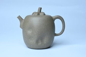 紫砂壶图片：美壶特惠 精致薄胎青段泥瓜菱壶 质量仅84g 茶人醉爱 - 宜兴紫砂壶网