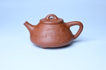 紫砂壶图片：实力派国工周斌（周镔）特好红降坡泥全手工子冶石瓢 张听钢装饰山水 - 宜兴紫砂壶网