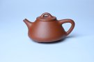 紫砂壶图片：美壶特惠 精致特好黄龙山宝山矿区红降坡泥小子冶石瓢壶 - 宜兴紫砂壶网