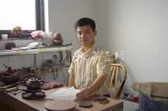 紫砂壶工艺师图片：薛卫平 - 宜兴紫砂壶网