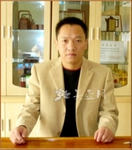 紫砂壶工艺师图片：曹奇敏 - 宜兴紫砂壶网