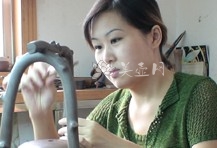 紫砂壶工艺师图片：陈伟 - 宜兴紫砂壶网