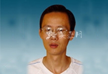 紫砂壶工艺师图片：郁伟杰 - 宜兴紫砂壶网