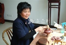 紫砂壶工艺师图片：刘蓉萍 - 宜兴紫砂壶网