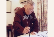 紫砂壶工艺师图片：何挺初 - 宜兴紫砂壶网