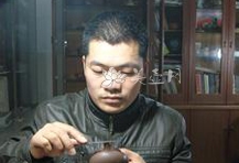 紫砂壶工艺师图片：范国勤 - 宜兴紫砂壶网