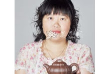 紫砂壶工艺师图片：吴君兰 - 宜兴紫砂壶网