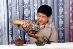 紫砂壶工艺师图片：高瑞南 - 宜兴紫砂壶网