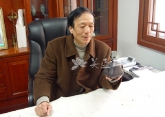 紫砂壶工艺师图片：束旦生 - 宜兴紫砂壶网