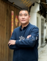 紫砂壶工艺师图片：吴欢(大) - 宜兴紫砂壶网