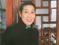 紫砂壶工艺师图片：殷美娟 - 宜兴紫砂壶网