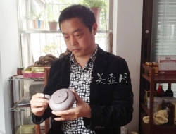 紫砂壶工艺师图片：王晓健 - 宜兴紫砂壶网