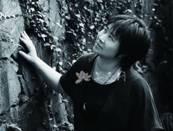 紫砂壶工艺师图片：毛春英 - 宜兴紫砂壶网