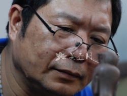 紫砂壶工艺师图片：周刚 - 宜兴紫砂壶网