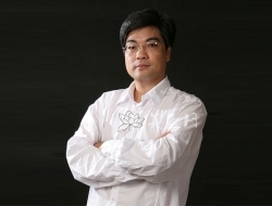 紫砂壶工艺师图片：谢强 - 宜兴紫砂壶网