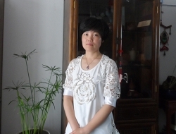 紫砂壶工艺师图片：鲍敏霞 - 宜兴紫砂壶网