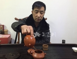 紫砂壶工艺师图片：陈清法 - 宜兴紫砂壶网