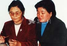 紫砂壶工艺师图片：应龙 - 宜兴紫砂壶网