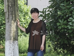 紫砂壶工艺师图片：谢芳 - 宜兴紫砂壶网