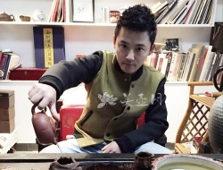 紫砂壶工艺师图片：方耀可 - 宜兴紫砂壶网