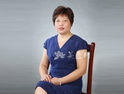 紫砂壶工艺师图片：徐君芳 - 宜兴紫砂壶网