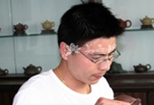 紫砂壶工艺师图片：李刚 - 宜兴紫砂壶网