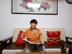 紫砂壶工艺师图片：任荣芬 - 宜兴紫砂壶网