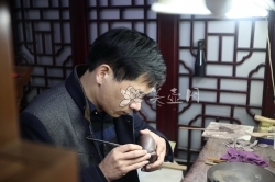 紫砂壶工艺师图片：钱泽君 - 宜兴紫砂壶网