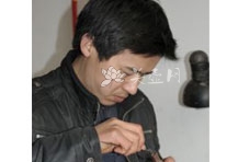 紫砂壶工艺师图片：范朝新 - 宜兴紫砂壶网