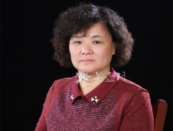 紫砂壶工艺师图片：蒋凌云 - 宜兴紫砂壶网