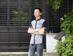 紫砂壶工艺师图片：朱俊锋 - 宜兴紫砂壶网