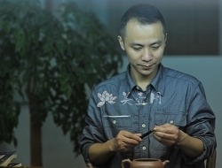 紫砂壶工艺师图片：杭杰 - 宜兴紫砂壶网