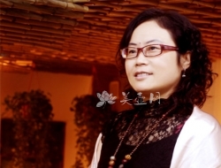 紫砂壶工艺师图片：周伯娟 - 宜兴紫砂壶网