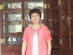 紫砂壶工艺师图片：魏顺妹 - 宜兴紫砂壶网