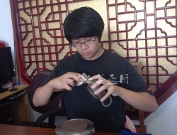 紫砂壶工艺师图片：李翔宇 - 宜兴紫砂壶网
