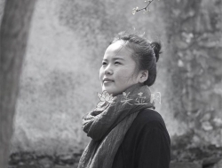 紫砂壶工艺师图片：周莉 - 宜兴紫砂壶网