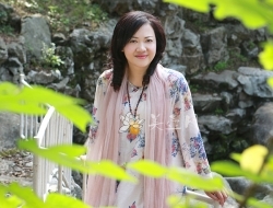 紫砂壶工艺师图片：蒋丽娟 - 宜兴紫砂壶网