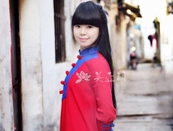 紫砂壶工艺师图片：周仪赟 - 宜兴紫砂壶网