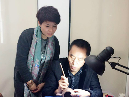 紫砂壶图片：与高级工艺美术师（师傅）顾跃鸣合作 - 宜兴紫砂壶网