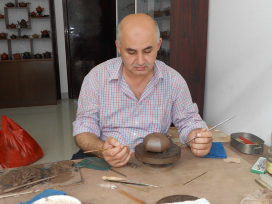 紫砂壶图片：国际友人 - 宜兴紫砂壶网