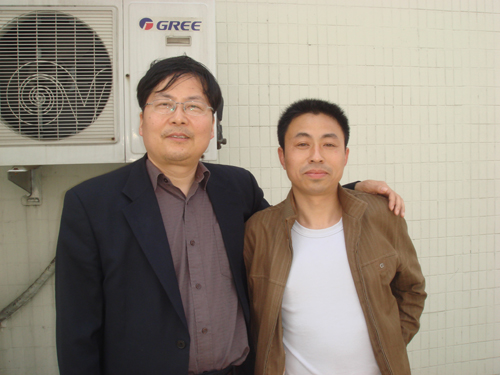 紫砂壶图片：与宜兴书画家留影 - 宜兴紫砂壶网