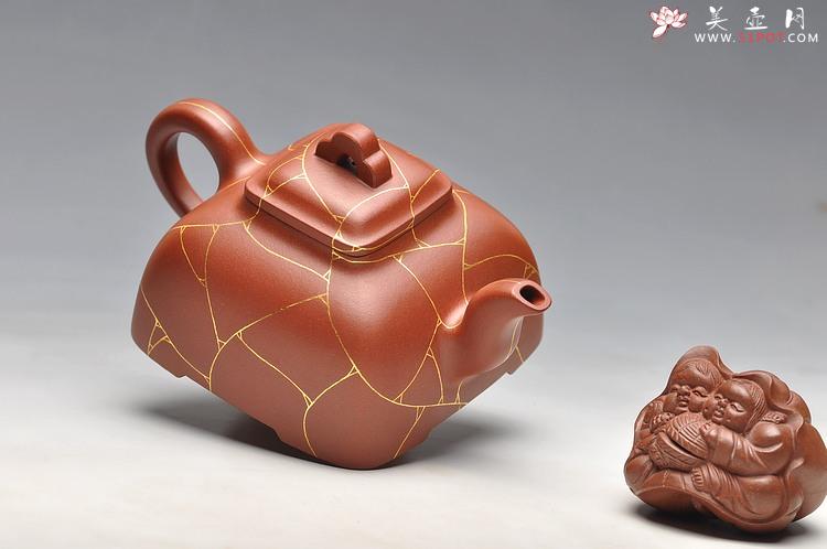 紫砂壶图片：别有风味 送礼自用 佳品  实力之作 全手冰纹孤菱 - 宜兴紫砂壶网