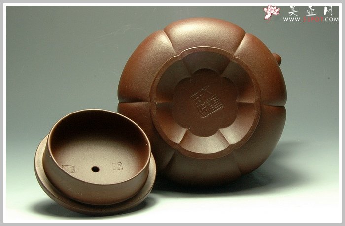 紫砂壶图片：龙莲壶 大气精细 - 宜兴紫砂壶网