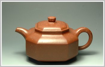 紫砂壶图片：全手工点砂八方侧角 - 宜兴紫砂壶网